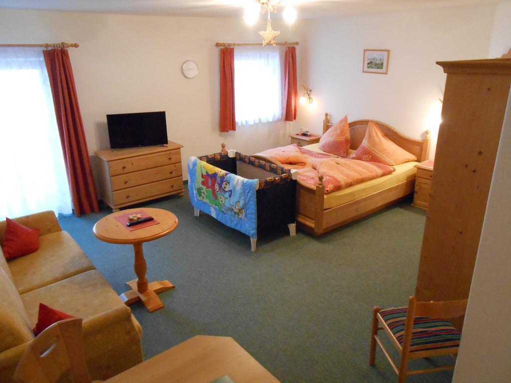 Ferienwohnung Pfannelerhof Leutasch Zimmer foto